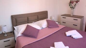 Apartemen (A1) | Setrika/meja setrika dan Wi-Fi gratis