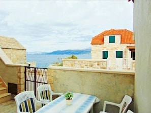 Apartment (A1) | Terrace/patio - Apartment Tonci (Postira)