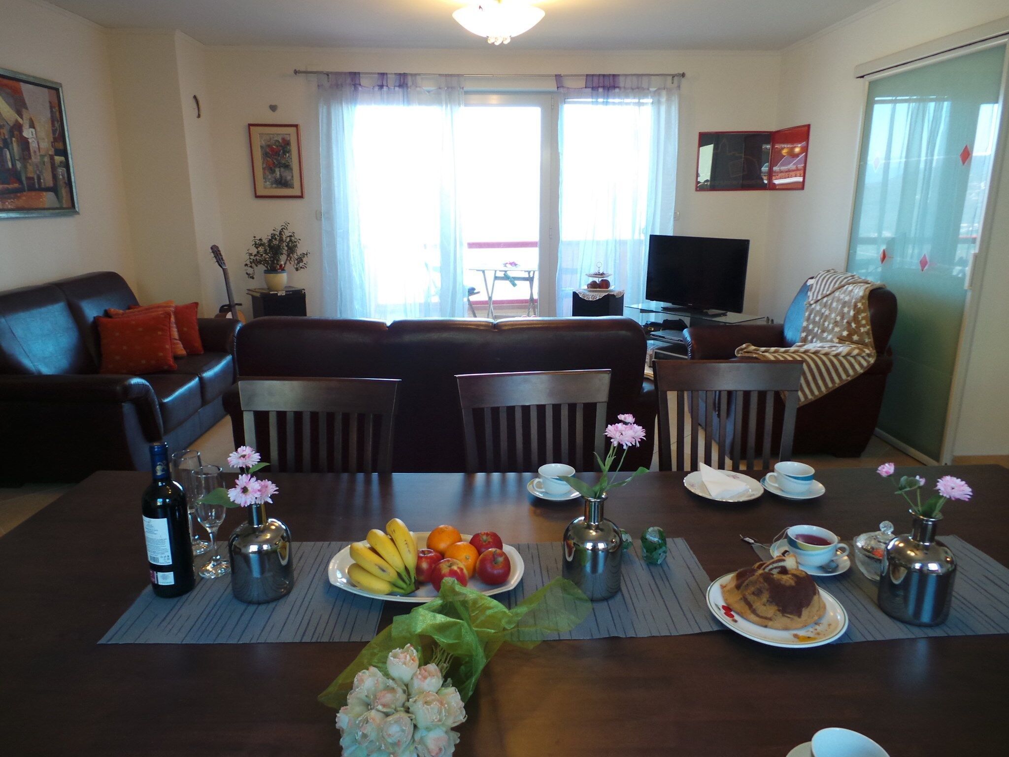 Apartment (A2) | Dining