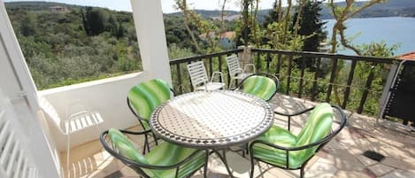 Apartment (A2) | Balkon