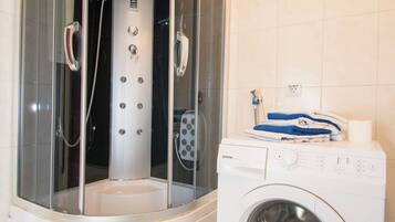Apartment (A1) | Bathroom | Shower