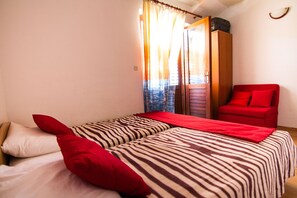 Apartment (A1) | Iron/ironing board, free WiFi - Apartment Marko (Solta)