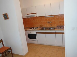 Apartment (A1) | Private kitchen - Apartment Jakica (Postira)