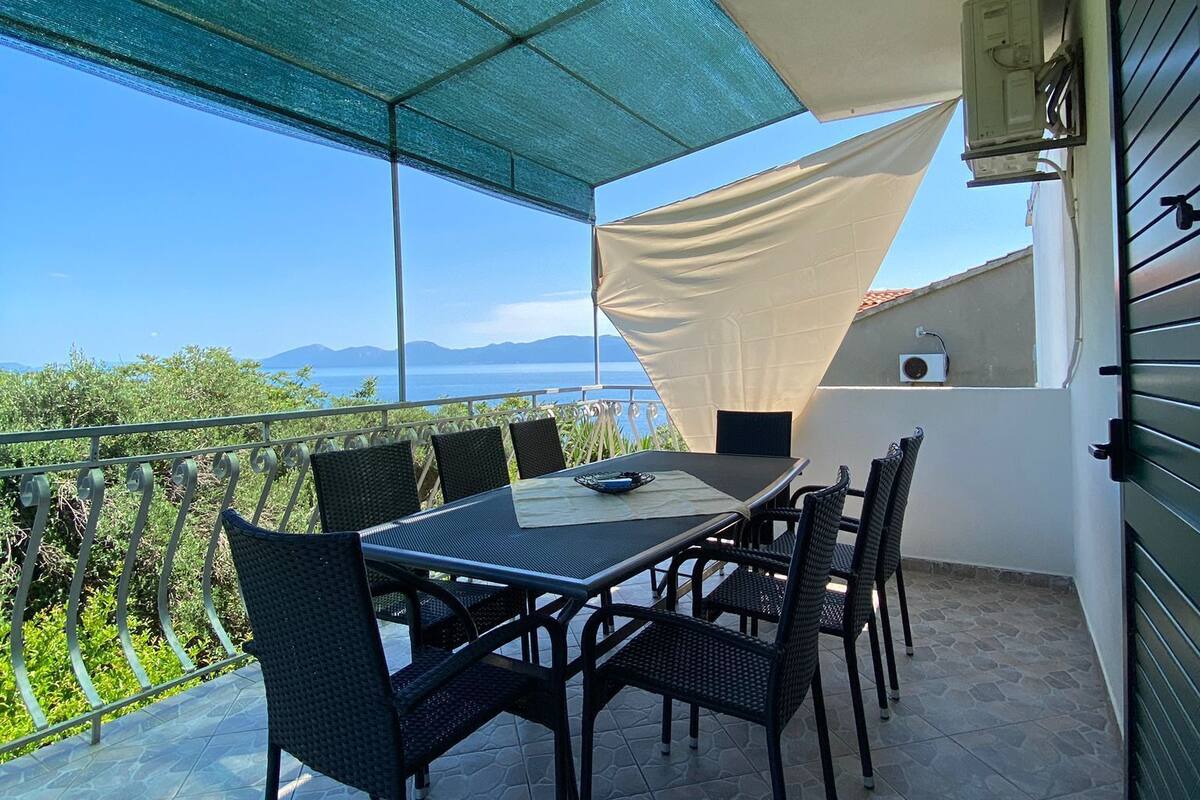 Căn hộ (A1) | Hiên