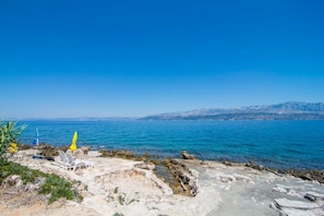 Beach nearby - Apartment Ivo (Supetar)