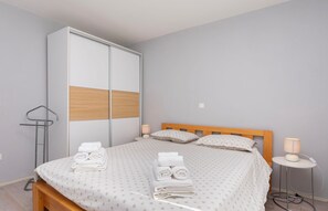 Apartment (A1) | In-room safe, iron/ironing board, free WiFi - Apartment Green (Dugi Rat)