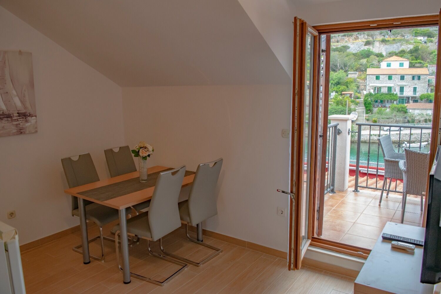 Apartment (A3) | Dining