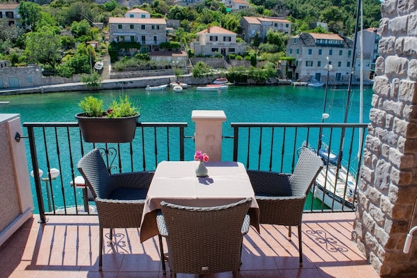 Apartment (A1) | Balcony