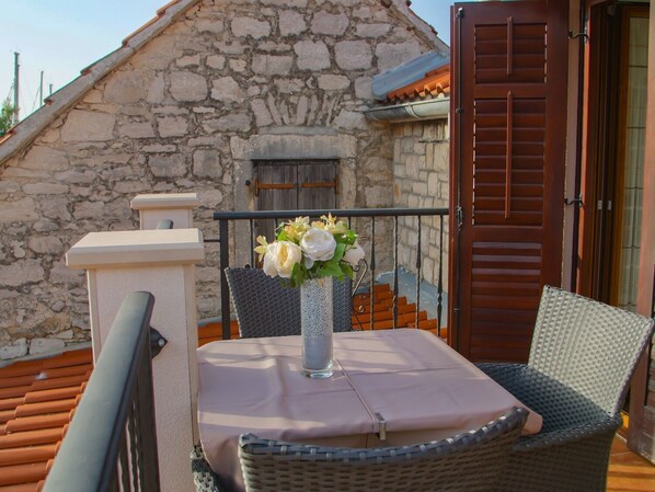 Apartment (A3) | Balcony - Apartments Daira (Solta)