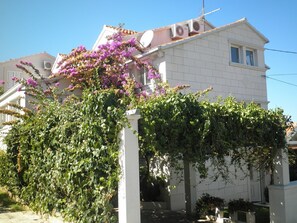 Exterior - Apartment Aldica (Supetar)
