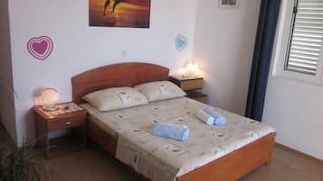 Room (S3) | Free WiFi