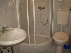 Apartment (A1) | Bathroom | Shower