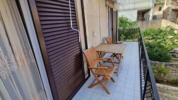 Apartment (A1) | Balcony