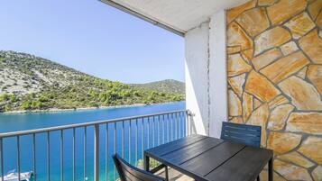 Studio (A2) | Water view