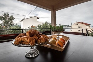 Apartment (A1) | Terrace/patio - Apartment Martina (Tisno)