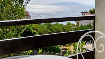 Căn hộ (A1) | Ban công