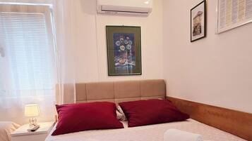 Studio (A2) | Wohnzimmer | Smart-TV, DVD-Player