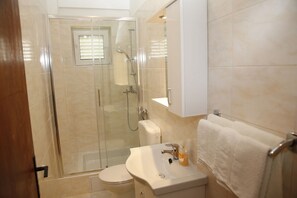 Apartment (A2) | Bathroom - Apartments Araz (Vodice)
