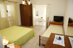 Apartment (A2) | Free WiFi - Apartments Araz (Vodice)
