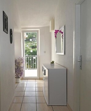 Căn hộ (A3) | Hành lang