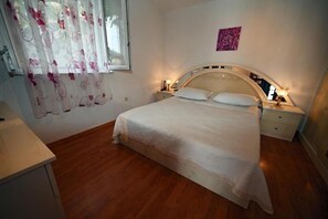 Apartment (A4) | Free WiFi - Apartment Mihovilovic (Split)