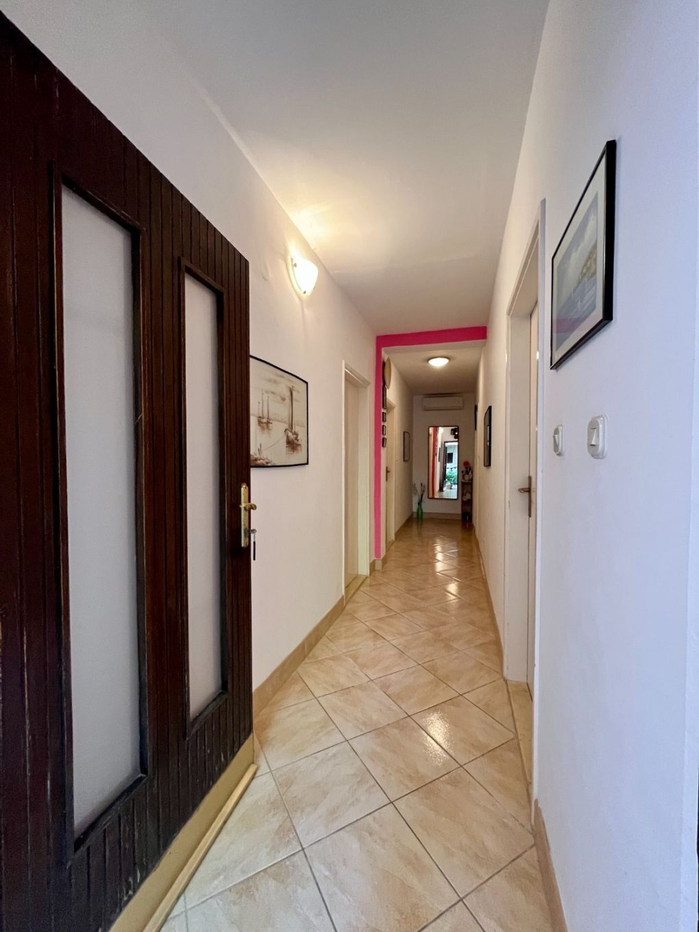 المنشأة من الداخل