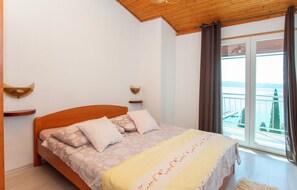 Iron/ironing board, free WiFi - Apartments Ozren (Omis)