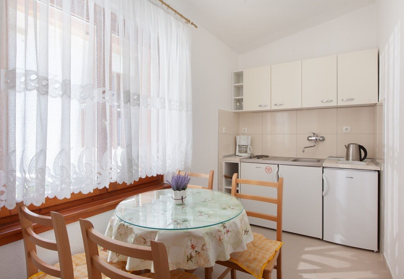 Apartment (A2) | Private kitchen