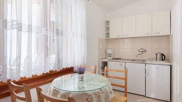 Apartment (A2) | Private kitchen
