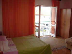 Apartment (A1) | Free WiFi - Apartments Eddie (Baska Voda)