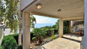 Studio (A1) | Terrace/patio