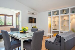 Apartment (A1) | Living room - Apartments Antisa (Tucepi)