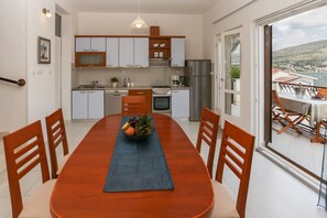 House | Dining - House Dupla (Okrug)