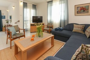 House | Living room - House Dupla (Okrug)