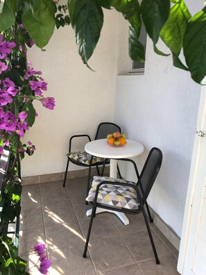 Studio (A2) | Outdoor dining - Apartments Sini (Makarska)