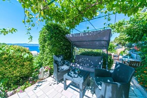 Apartment (A1) | Terrace/patio - Apartments Robert (Brela)