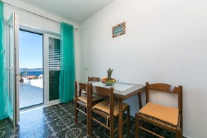 Apartment (A1) | Dining