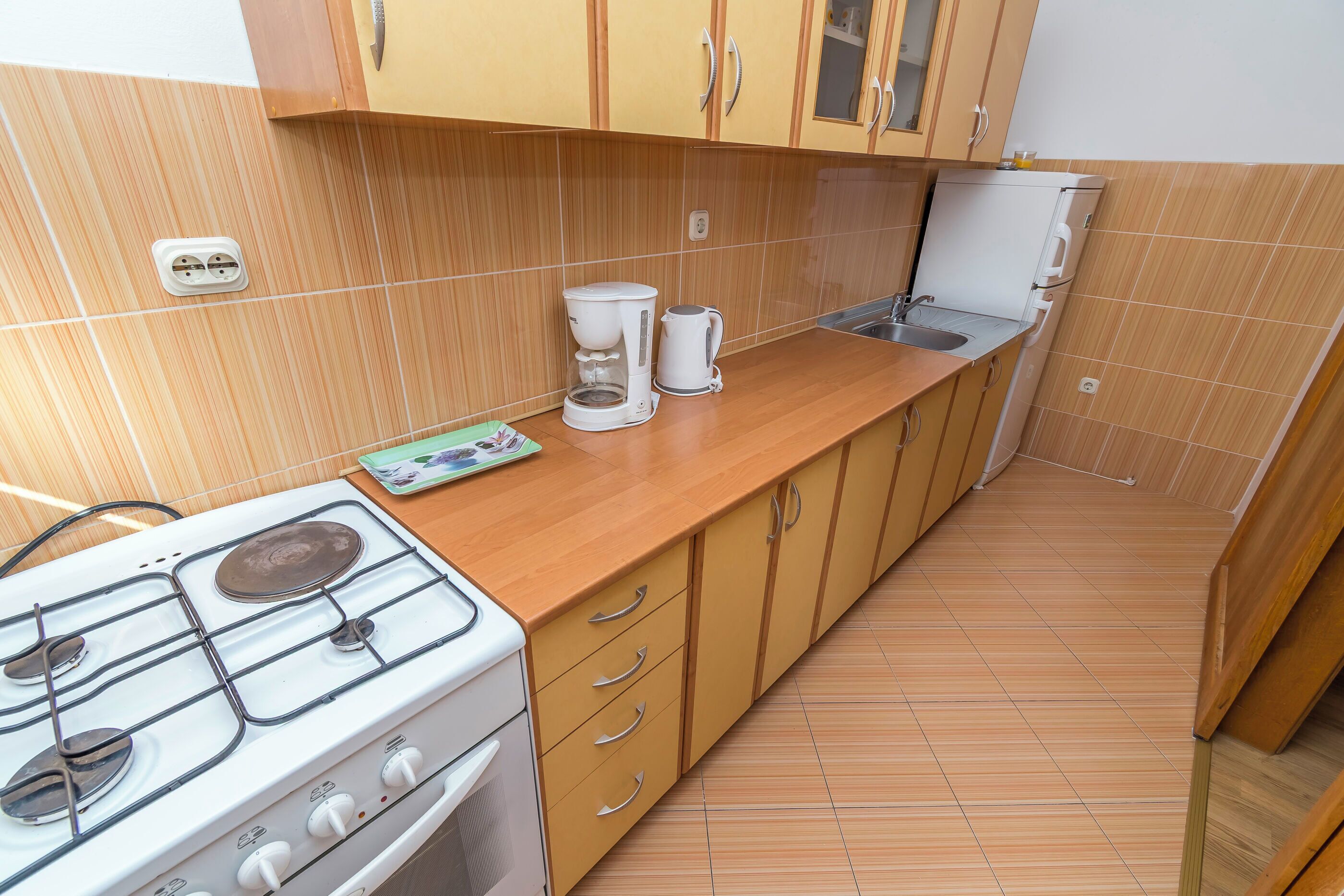 Lägenhet (A4) | Eget kök | Kylskåp, spishäll och grytor/köksredskap