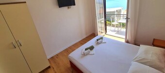 Apartments Tiho
