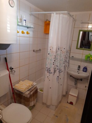 Studio (A1) | Badezimmer | Dusche