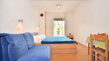 Studio (A2) | Living room