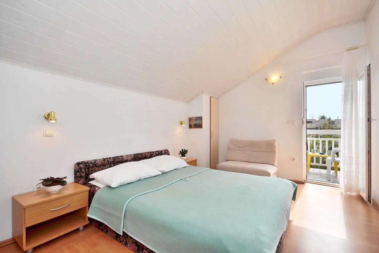 إستديو (A4) | المنشأة من الداخل