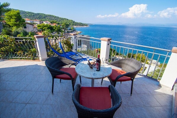 Apartment (A2) | Balkon