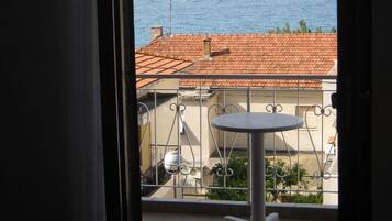 Apartment (A1) | Balcony