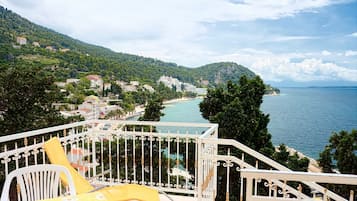 Apartment (A3) | Balcony