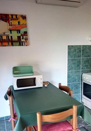 Apartment (A2) | Speisen