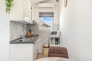 Apartment (A2) | Private kitchen