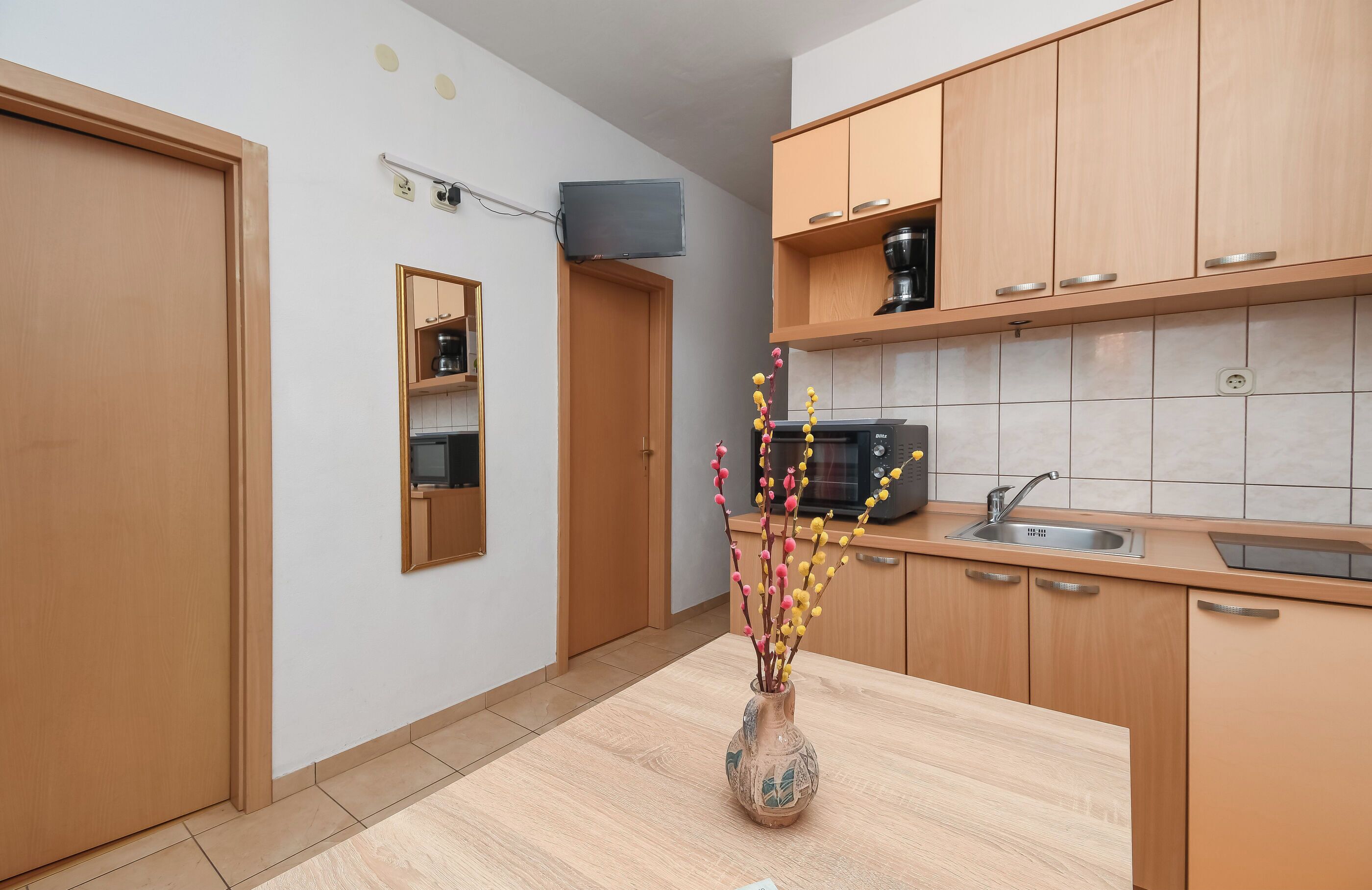 Apartment (A4) | Private kitchen | Fridge, oven, stovetop, espresso maker