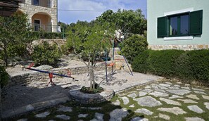 Garden - Apartments Toni (Solta)