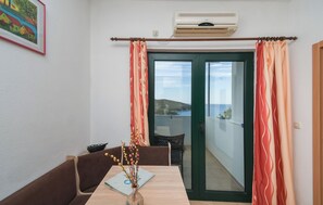 Apartment (A4) | Private kitchen | Fridge, oven, stovetop, espresso maker - Apartments Toni (Solta)